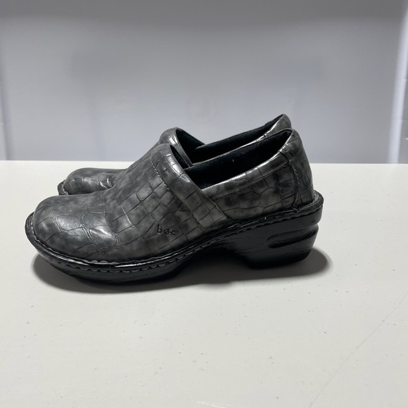 BOC Born Peggy Gray Croc Skin Embossed Slip On Wedge Clog Women Size 7.5 - Picture 3 of 7